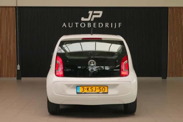 Volkswagen Up! (2013) thumbnail 3