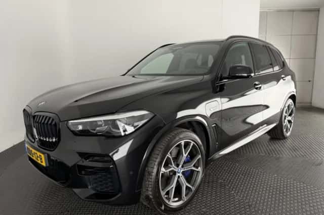 BMW X5 (2023) thumbnail 1