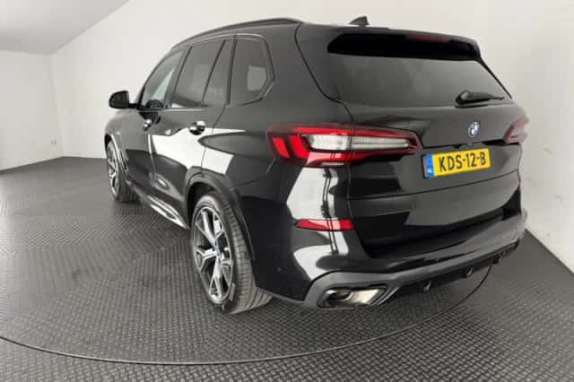 BMW X5 (2023) thumbnail 4