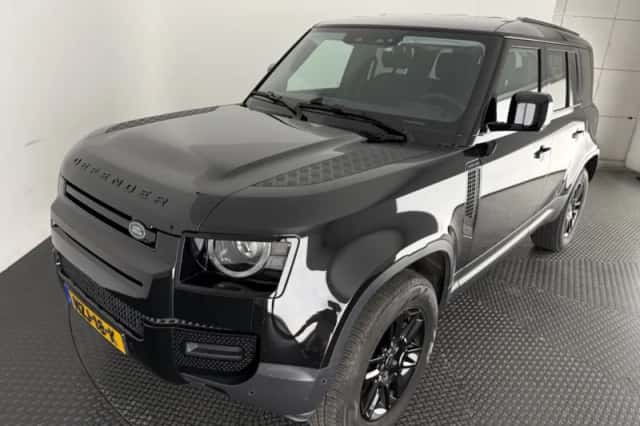 Land Rover Defender (2025) thumbnail 1