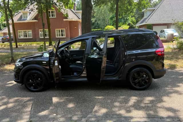 Dacia Jogger (2024) thumbnail 5
