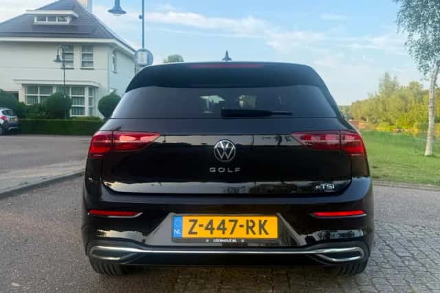 Volkswagen Golf (2023) thumbnail 6