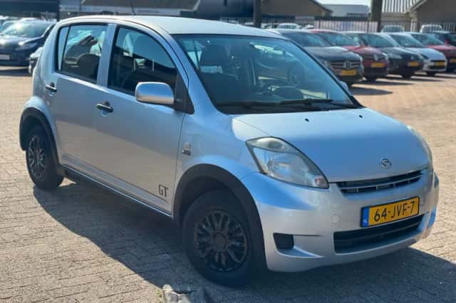 Daihatsu Sirion 2 (2009) thumbnail 2