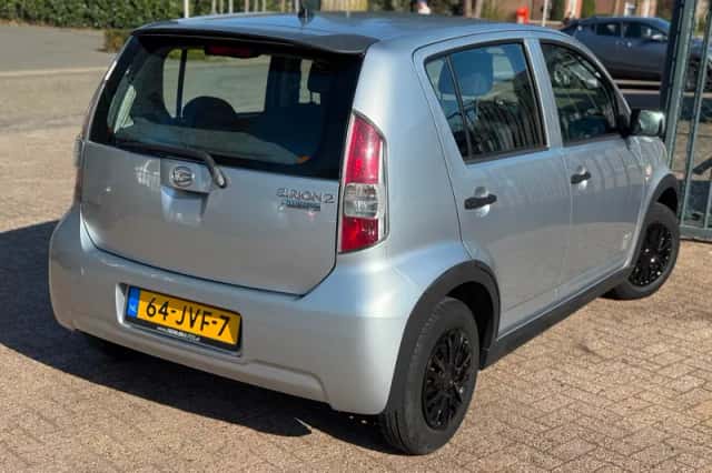 Daihatsu Sirion 2 (2009) thumbnail 3