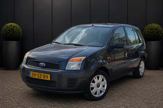 Ford Fusion (2006) thumbnail 1