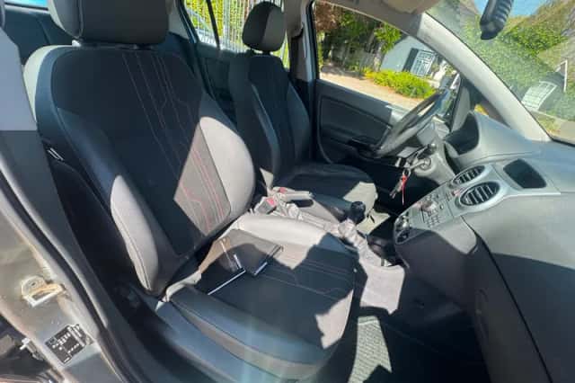 Opel Corsa (2012) thumbnail 6