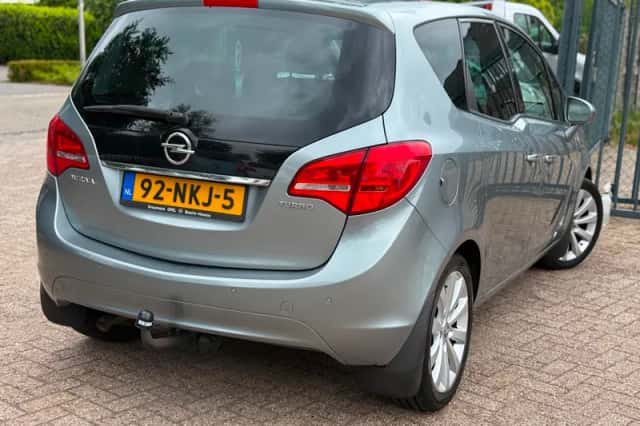 Opel Meriva (2010) thumbnail 3