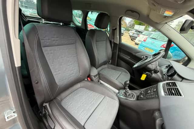 Opel Meriva (2010) thumbnail 5