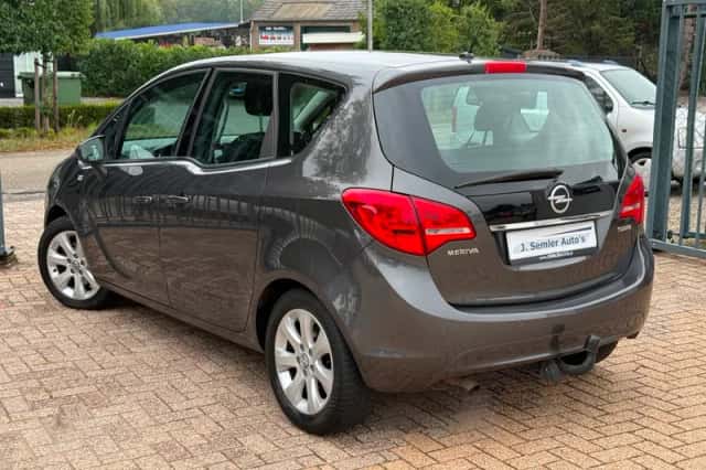 Opel Meriva (2011) thumbnail 4