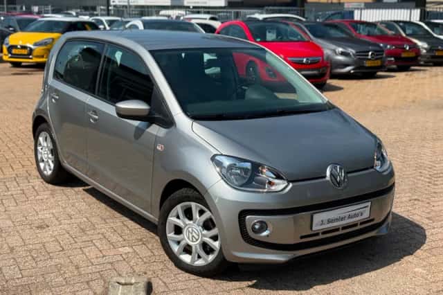 Volkswagen Up! (2013) thumbnail 2