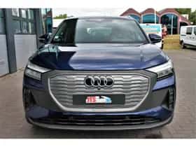 Audi Q4 e-tron (2024) thumbnail 2