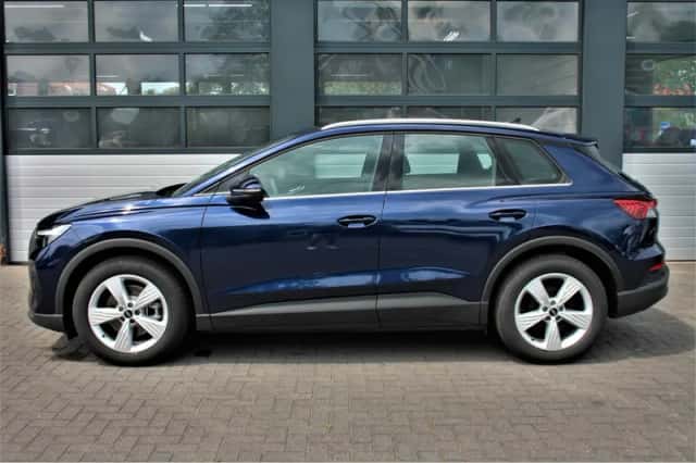 Audi Q4 e-tron (2024) thumbnail 3