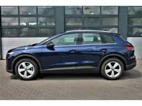 Audi Q4 e-tron (2024) thumbnail 3