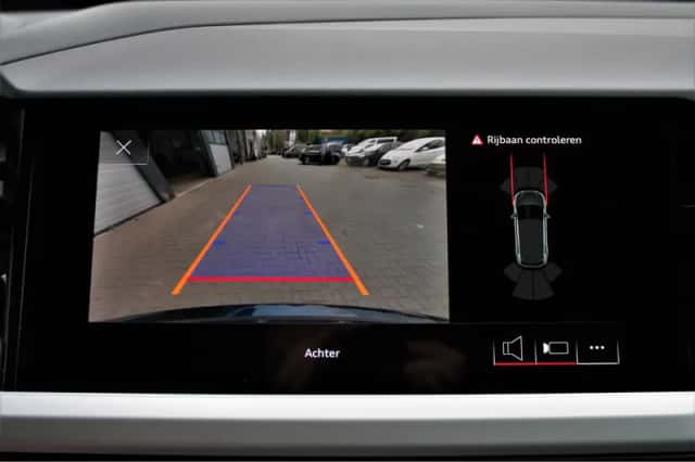 Audi Q4 e-tron (2024) thumbnail 27