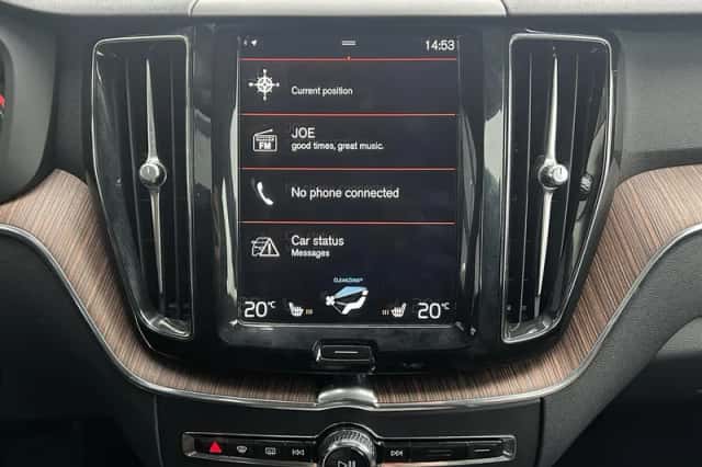 Volvo XC60 (2017) thumbnail 20