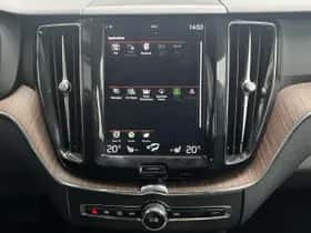 Volvo XC60 (2017) thumbnail 21