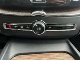 Volvo XC60 (2017) thumbnail 27