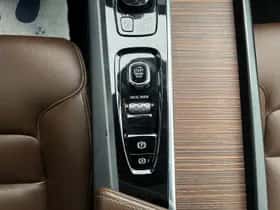 Volvo XC60 (2017) thumbnail 29
