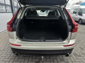Volvo XC60 (2017) thumbnail 10