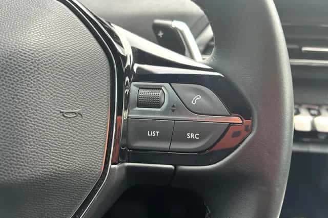 Peugeot 3008 (2023) thumbnail 14