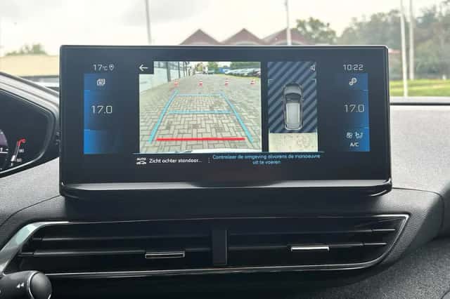 Peugeot 3008 (2023) thumbnail 21
