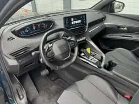 Peugeot 3008 (2023) thumbnail 5