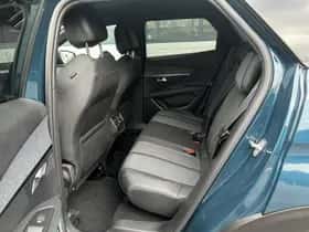 Peugeot 3008 (2023) thumbnail 6