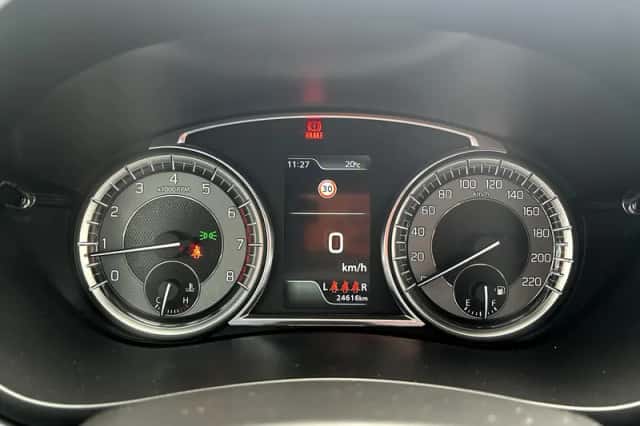 Suzuki S-Cross (2023) thumbnail 16