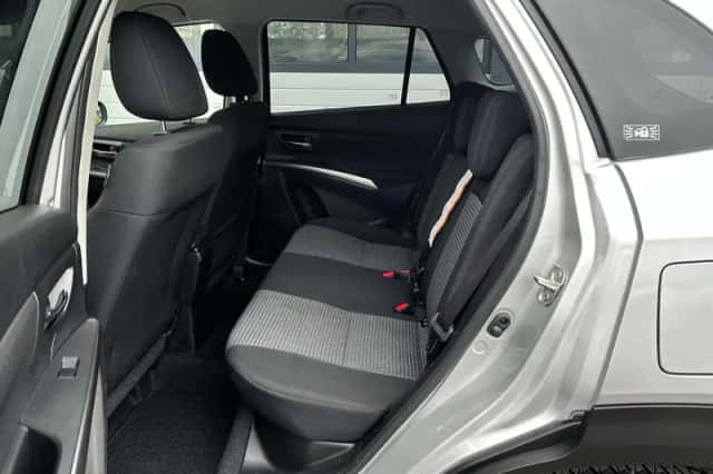 Suzuki S-Cross (2023) thumbnail 7