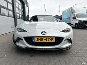 Mazda MX-5 (2019) thumbnail 2
