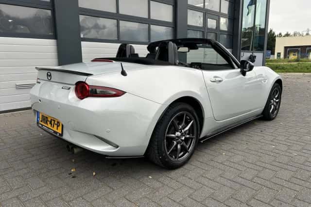 Mazda MX-5 (2019) thumbnail 12