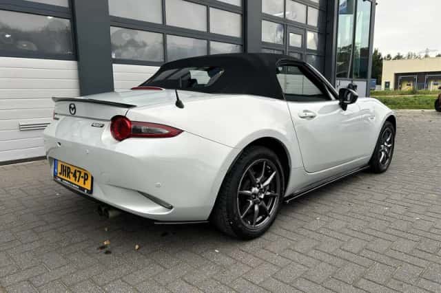 Mazda MX-5 (2019) thumbnail 13