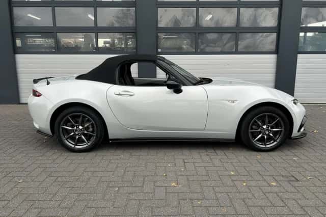 Mazda MX-5 (2019) thumbnail 15