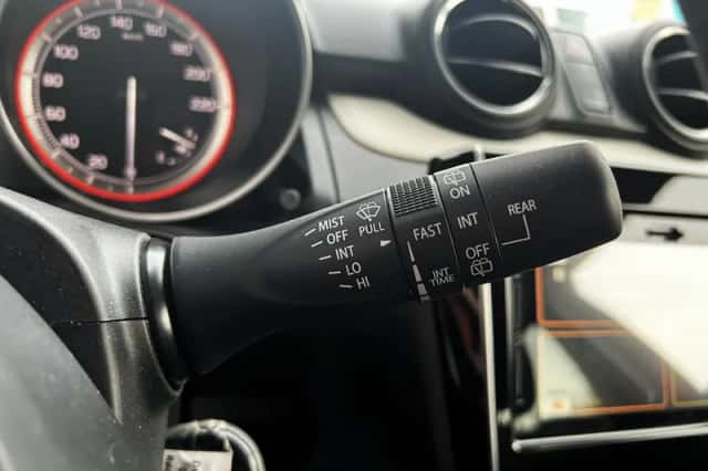 Suzuki Swift (2023) thumbnail 16