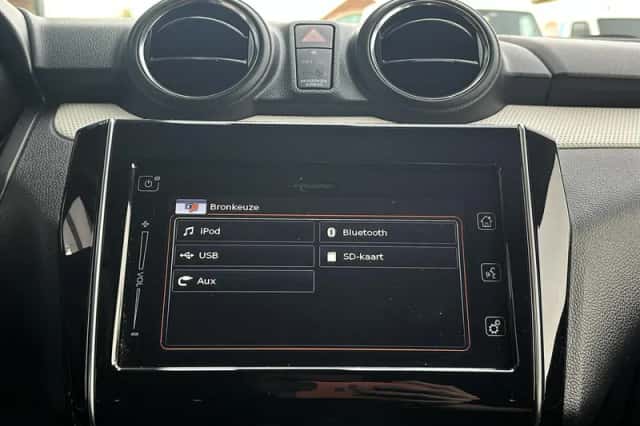 Suzuki Swift (2023) thumbnail 20