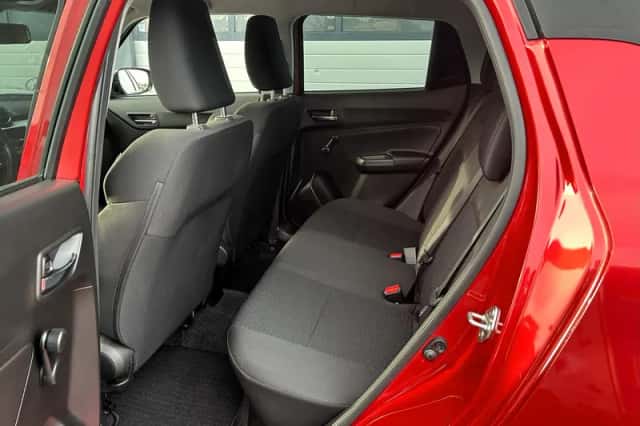 Suzuki Swift (2023) thumbnail 6
