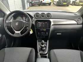 Suzuki Vitara (2023) thumbnail 11