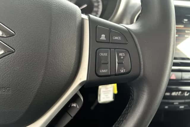 Suzuki Vitara (2023) thumbnail 14