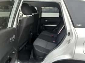 Suzuki Vitara (2023) thumbnail 6