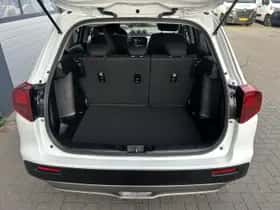 Suzuki Vitara (2023) thumbnail 8