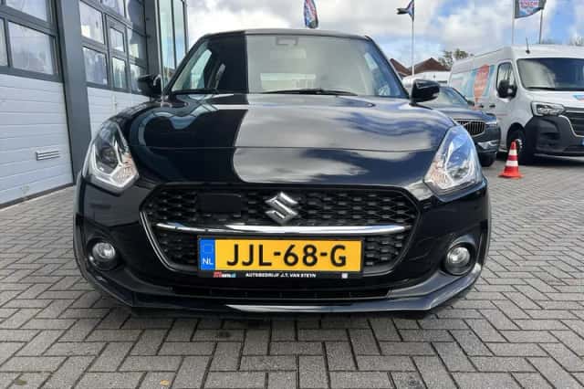 Suzuki Swift (2025) thumbnail 2