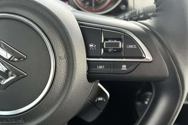 Suzuki Swift (2025) thumbnail 15