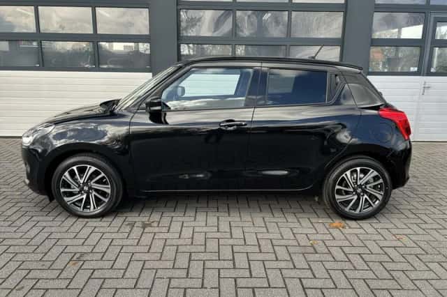 Suzuki Swift (2025) thumbnail 3