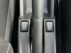 Suzuki Swift thumbnail 23