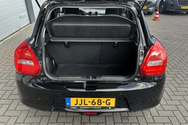 Suzuki Swift (2025) thumbnail 9