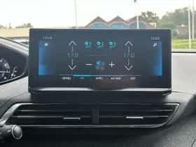 Peugeot 3008 (2023) thumbnail 17