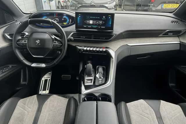 Peugeot 3008 (2021) thumbnail 14