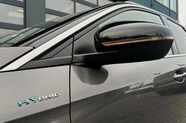 Peugeot 3008 (2021) thumbnail 4