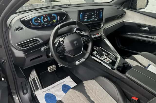 Peugeot 3008 (2021) thumbnail 6