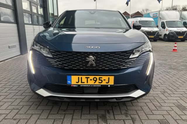 Peugeot 3008 (2023) thumbnail 2